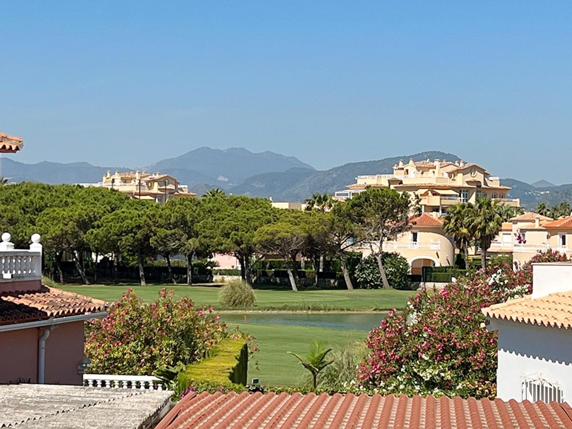 Villa Gaudi Oliva Esterno foto